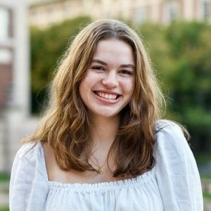 Meet your Posher, Caroline